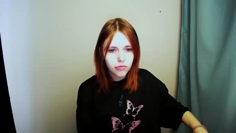 misaki_chan_ online show from February 14, 2026, 7:49 am