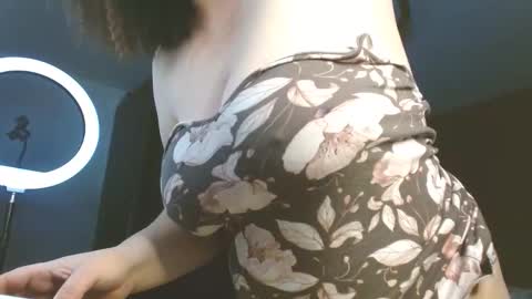 Snapshot of mishakiss34 chatting on November 19, 2025, 3:23 pm Misha online show from November 19, 2025, 3:23 pm