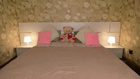 mishapallmer online show from March 27, 2026, 10:48 am