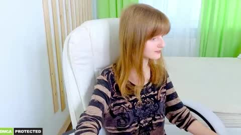 Alisa NONNUDE online show from May 17, 2026, 2:46 pm