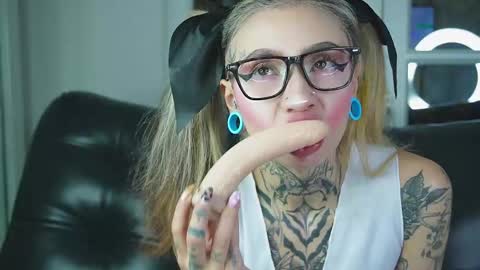 Snapshot of miss___angel chatting on March 10, 2026, 11:15 am miss___angel online show from March 10, 2026, 11:15 am