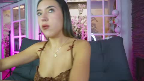 Snapshot of miss__zoe chatting on April 30, 2026, 8:57 pm Zoe online show from April 30, 2026, 8:57 pm