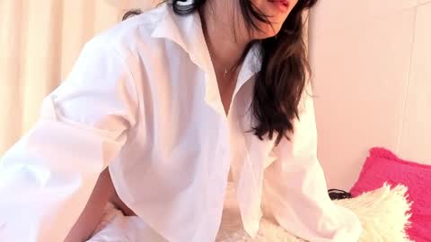    online show from April 7, 2026, 2:06 pm