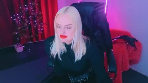 miss_alice_silver online show from May 3, 2026, 7:20 pm