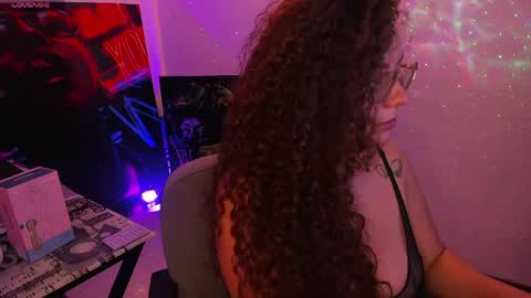 Snapshot of miss_alisse chatting on May 13, 2026, 6:33 am miss_alisse online show from May 13, 2026, 6:33 am