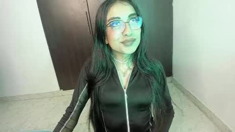 miss_angel0 online show from May 10, 2026, 4:28 am