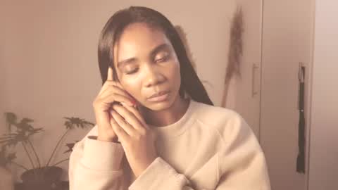 Snapshot of miss_benz chatting on November 14, 2025, 2:21 am miss_benz online show from November 14, 2025, 2:21 am