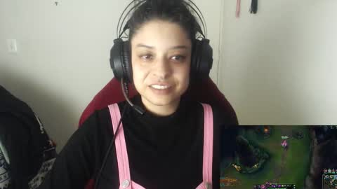 Snapshot of miss_carmila chatting on October 31, 2025, 11:17 pm Miss Carmila online show from October 31, 2025, 11:17 pm
