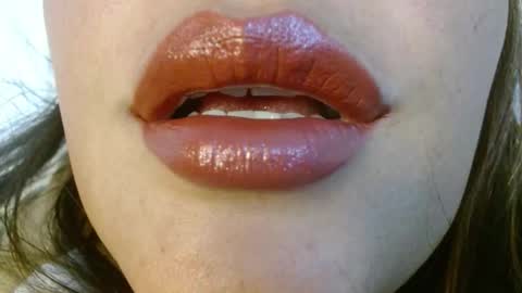 Miss Evoleth online show from November 18, 2025, 2:17 am