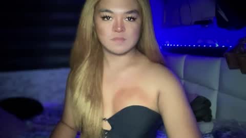 miss_josefy_xxx online show from April 10, 2026, 1:00 am