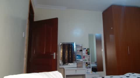 Snapshot of miss_kiarrafit chatting on December 7, 2024, 9:39 am Miss Kiarrafit online show from December 7, 2024, 9:39 am