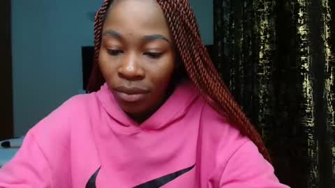 Snapshot of miss_kiarrafit chatting on February 6, 2025, 6:13 pm Miss Kiarrafit online show from February 6, 2025, 6:13 pm