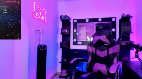 Miss Kittyn online show from February 25, 2026, 1:04 am