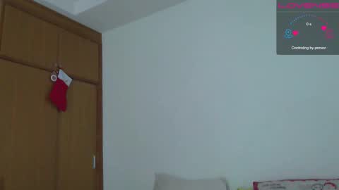 miss_lanalion online show from December 17, 2025, 5:35 am