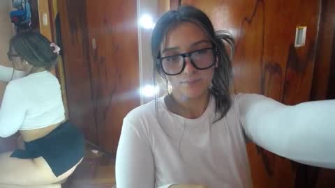 lilieth  online show from November 21, 2025, 4:38 pm