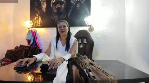 lucero online show from November 6, 2025, 1:39 am