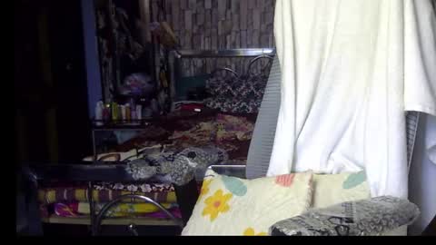 Snapshot of miss_mahi69 chatting on July 7, 2026, 12:20 pm Mahi online show from July 7, 2026, 12:20 pm