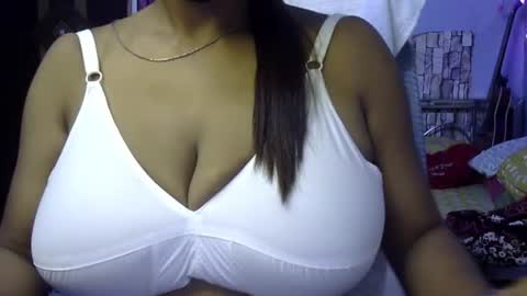 Snapshot of miss_mahi69 chatting on July 14, 2026, 1:06 pm Mahi online show from July 14, 2026, 1:06 pm