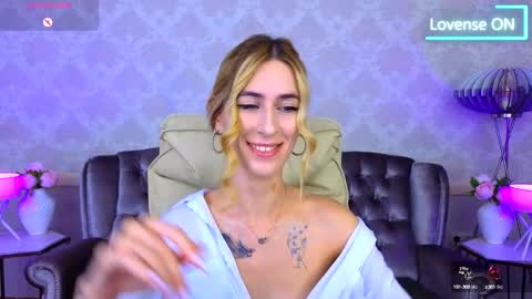 Snapshot of miss_martini chatting on September 18, 2025, 6:26 am online show from September 18, 2025, 6:26 am