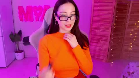 Snapshot of miss_mia_meow chatting on October 5, 2025, 4:22 am Mamma Mia online show from October 5, 2025, 4:22 am