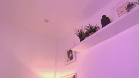 Mian  online show from September 13, 2025, 10:48 am