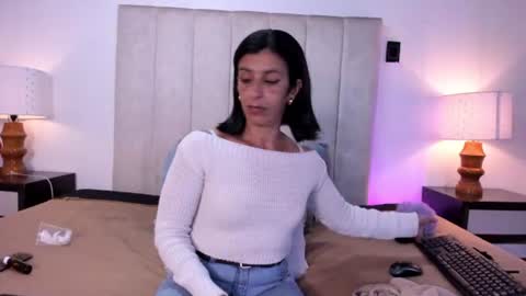 miss_milf_ online show from July 10, 2026, 8:00 pm