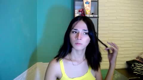 Snapshot of miss_rona_xoxo chatting on April 29, 2026, 1:15 pm Rona online show from April 29, 2026, 1:15 pm