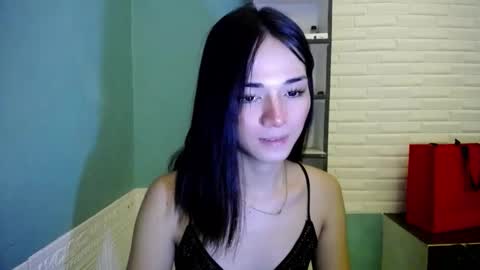 Snapshot of miss_rona_xoxo chatting on May 1, 2026, 12:26 am Rona online show from May 1, 2026, 12:26 am