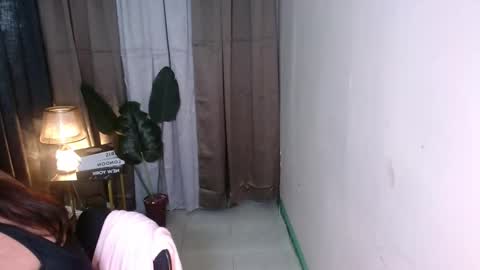 Snapshot of miss_rose07 chatting on October 24, 2025, 2:19 am Im your hot Rose online show from October 24, 2025, 2:19 am