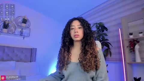 Amy Olivera online show from March 4, 2025, 12:33 pm