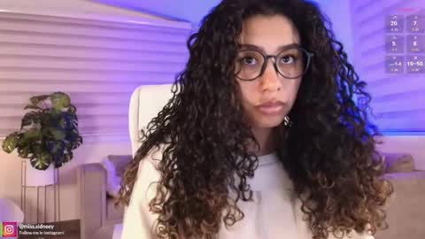 Amy Olivera online show from April 16, 2026, 12:39 pm