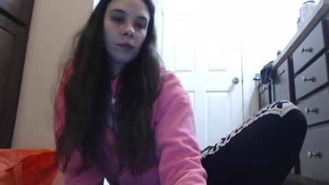 Snapshot of miss_sunshine01 chatting on December 7, 2024, 2:09 am Bella online show from December 7, 2024, 2:09 am