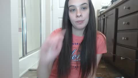 Snapshot of miss_sunshine01 chatting on January 13, 2025, 1:56 am Bella online show from January 13, 2025, 1:56 am