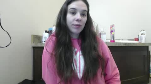 Snapshot of miss_sunshine01 chatting on January 27, 2025, 3:07 pm Bella online show from January 27, 2025, 3:07 pm