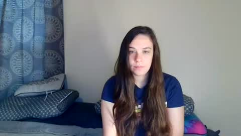 Snapshot of miss_sunshine01 chatting on June 17, 2026, 4:19 pm Bella online show from June 17, 2026, 4:19 pm