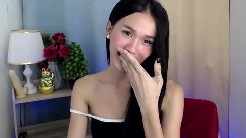 Snapshot of miss_sunshinex chatting on January 16, 2025, 1:06 am Shine online show from January 16, 2025, 1:06 am