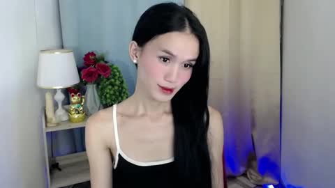 Snapshot of miss_sunshinex chatting on January 18, 2025, 8:10 am Shine online show from January 18, 2025, 8:10 am