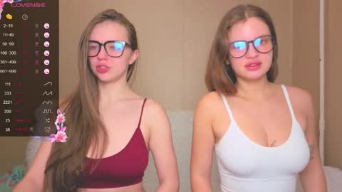 Snapshot of miss_sweetbb chatting on November 13, 2025, 5:50 am Bella online show from November 13, 2025, 5:50 am