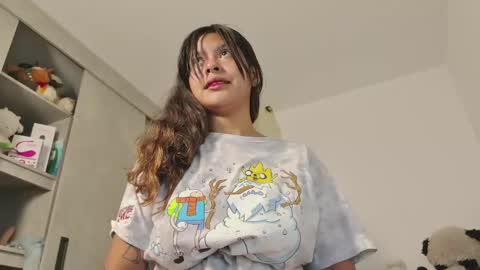 hanna    online show from May 8, 2026, 1:33 am