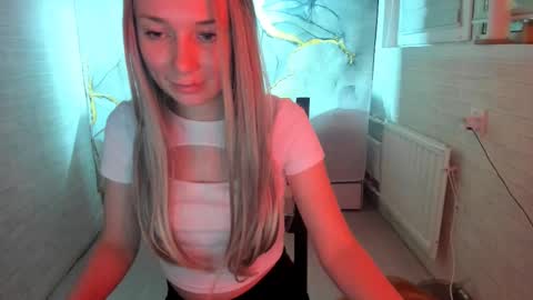 Snapshot of miss_you20 chatting on December 16, 2024, 11:39 pm miss_you20 online show from December 16, 2024, 11:39 pm