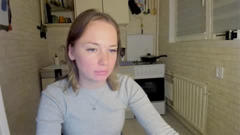 Snapshot of miss_you20 chatting on October 27, 2025, 6:45 pm miss_you20 online show from October 27, 2025, 6:45 pm