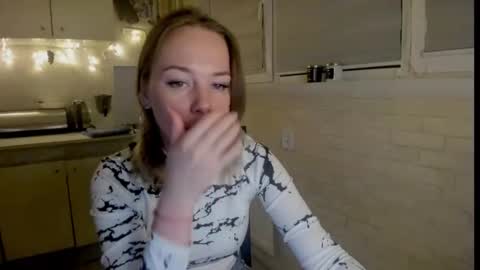 Snapshot of miss_you20 chatting on October 31, 2025, 7:59 pm miss_you20 online show from October 31, 2025, 7:59 pm