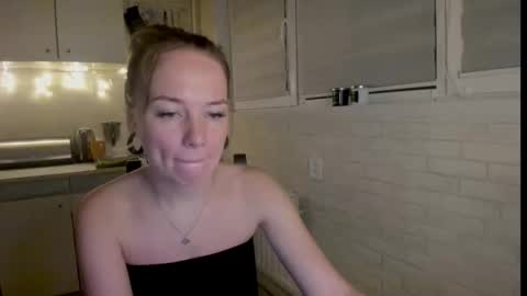 Snapshot of miss_you20 chatting on November 5, 2025, 9:48 pm miss_you20 online show from November 5, 2025, 9:48 pm