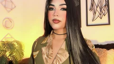 miss_zz online show from September 14, 2025, 4:06 pm