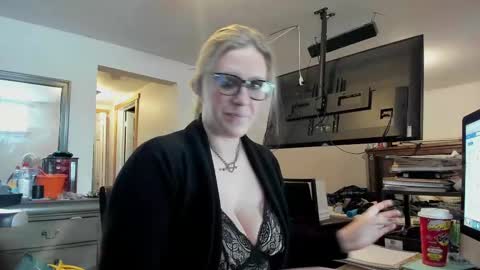 Snapshot of missandsircum chatting on March 1, 2025, 2:23 pm missandsircum online show from March 1, 2025, 2:23 pm