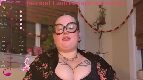 Snapshot of missbika chatting on December 18, 2024, 2:10 am Miss Bika online show from December 18, 2024, 2:10 am