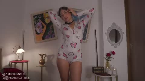 Snapshot of missbunnygirl chatting on July 18, 2026, 2:10 pm missbunnygirl online show from July 18, 2026, 2:10 pm
