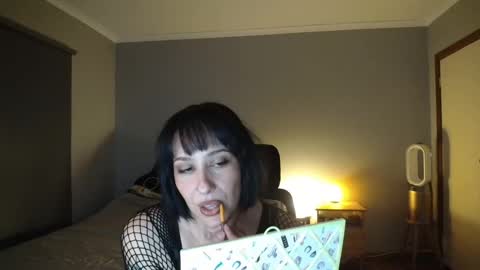 Snapshot of misscarmilla444 chatting on September 15, 2025, 3:50 am MissCarmilla444 online show from September 15, 2025, 3:50 am