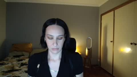 Snapshot of misscarmilla444 chatting on September 25, 2025, 4:05 am MissCarmilla444 online show from September 25, 2025, 4:05 am