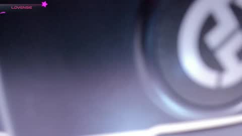 Snapshot of misscurvytop chatting on February 4, 2026, 11:20 pm Vane online show from February 4, 2026, 11:20 pm